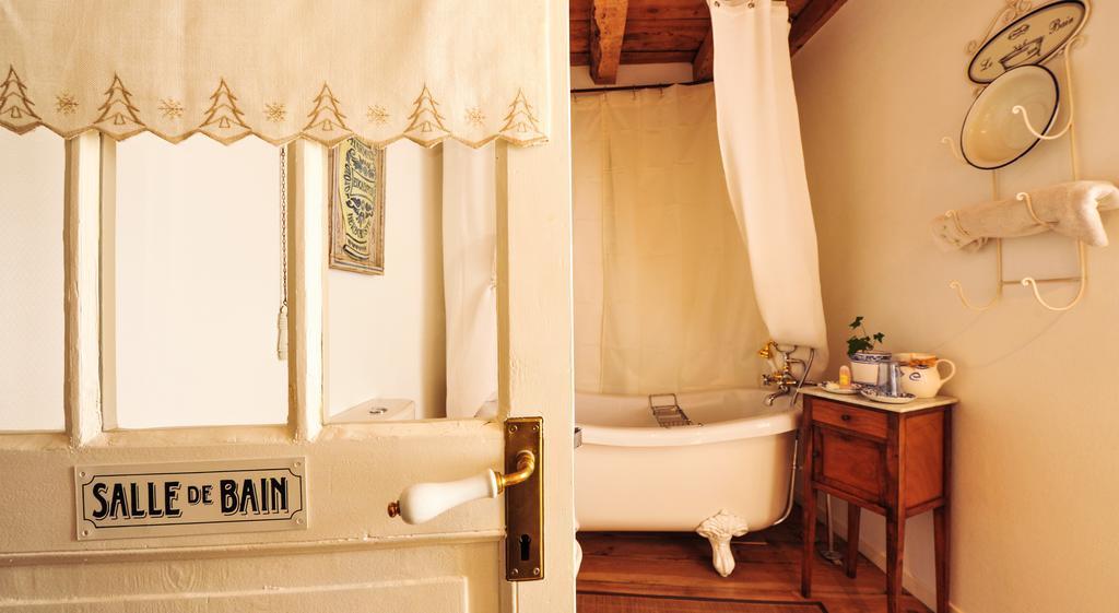 Les Petites Vosges Bed & Breakfast Bagnères-de-Bigorre Стая снимка