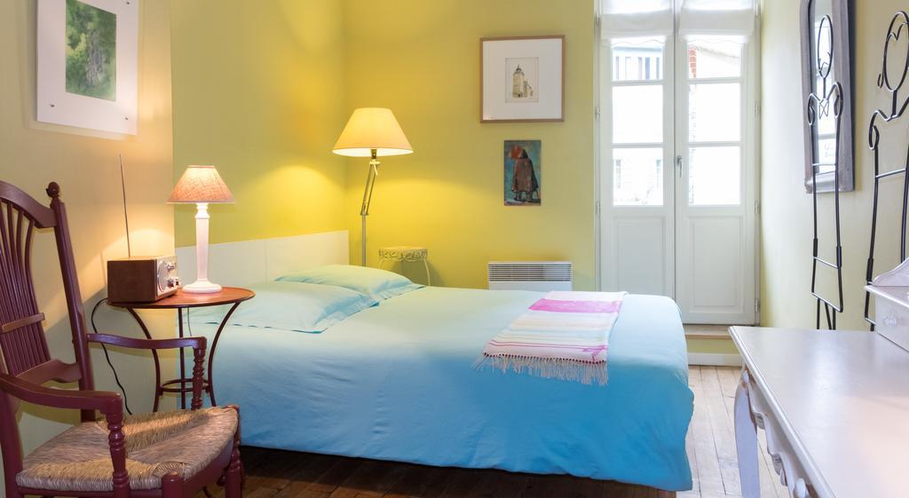 Les Petites Vosges Bed & Breakfast Bagnères-de-Bigorre Стая снимка