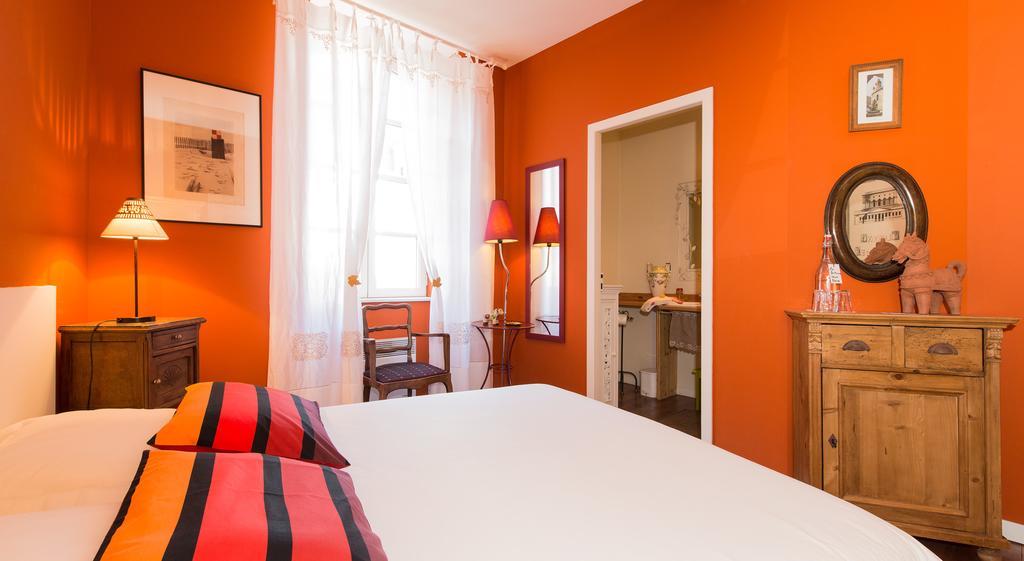 Les Petites Vosges Bed & Breakfast Bagnères-de-Bigorre Стая снимка