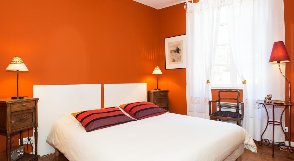 Les Petites Vosges Bed & Breakfast Bagnères-de-Bigorre Стая снимка